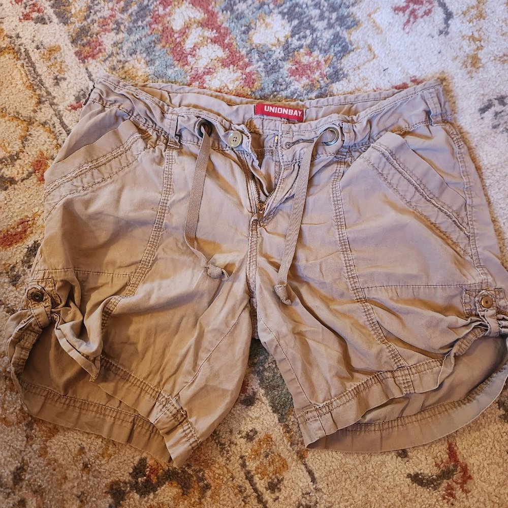 UNIONBAY | cargo shorts | size 13
